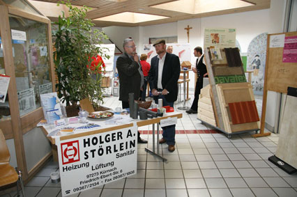 Holger Störlein im Gespräch mit einem Interessierten
